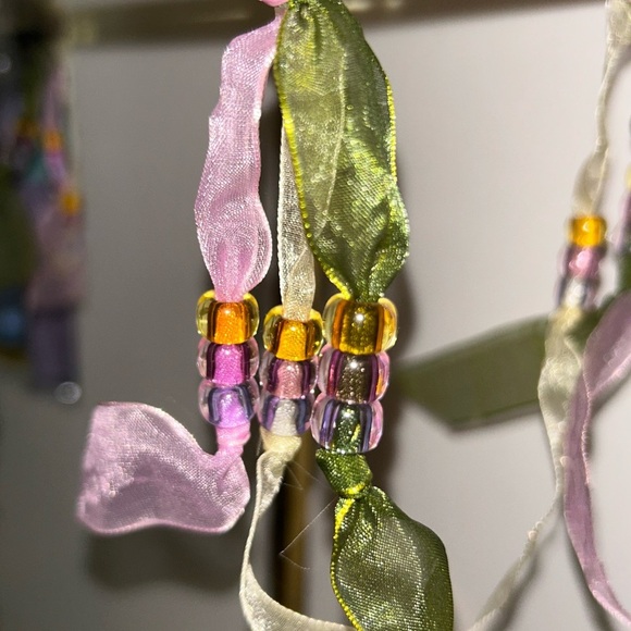 NWOT vintage fabric fairy doll on ribboned acrylic swing - Picture 7 of 12